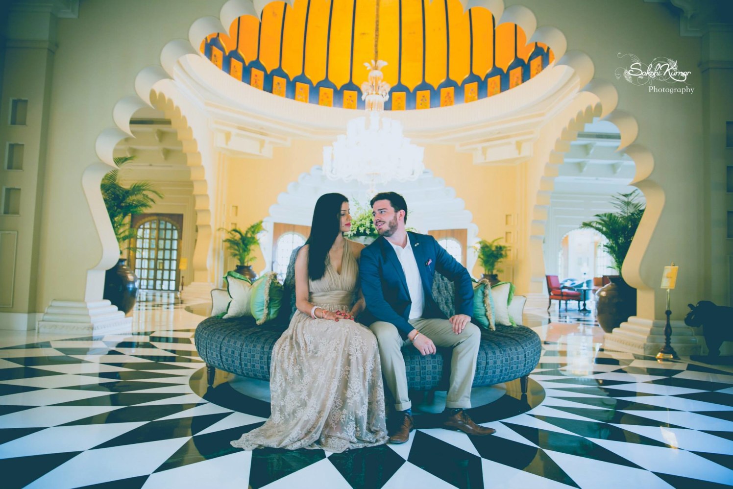 Enthralling Glimpse Of A Couple In A Sumptuous Royal Setup by Sakshi Kumar Wedding-photography | Weddings Photos & Ideas