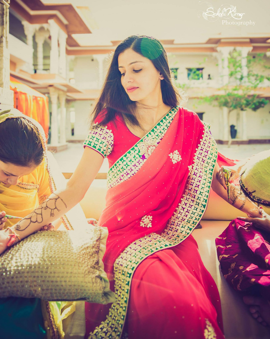 Bridal Pink Saree With Green Border by Sakshi Kumar Wedding-photography Bridal-jewellery-and-accessories Wedding-dresses | Weddings Photos & Ideas