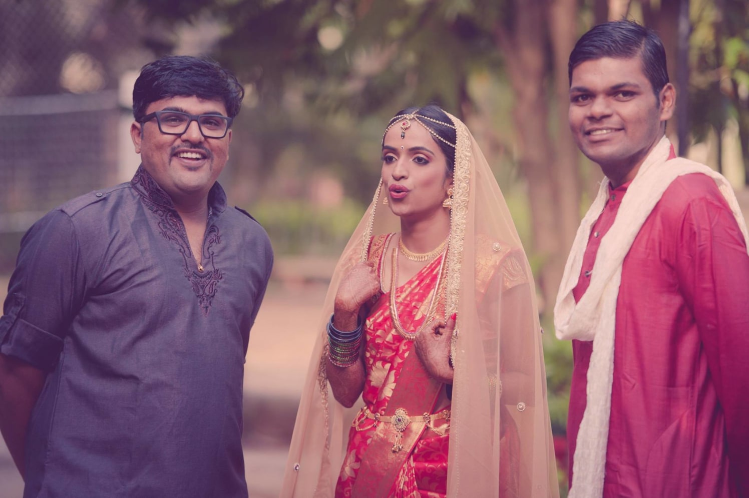 Bride With Wedding Guests by Dushyantha Kumar C Wedding-photography | Weddings Photos & Ideas