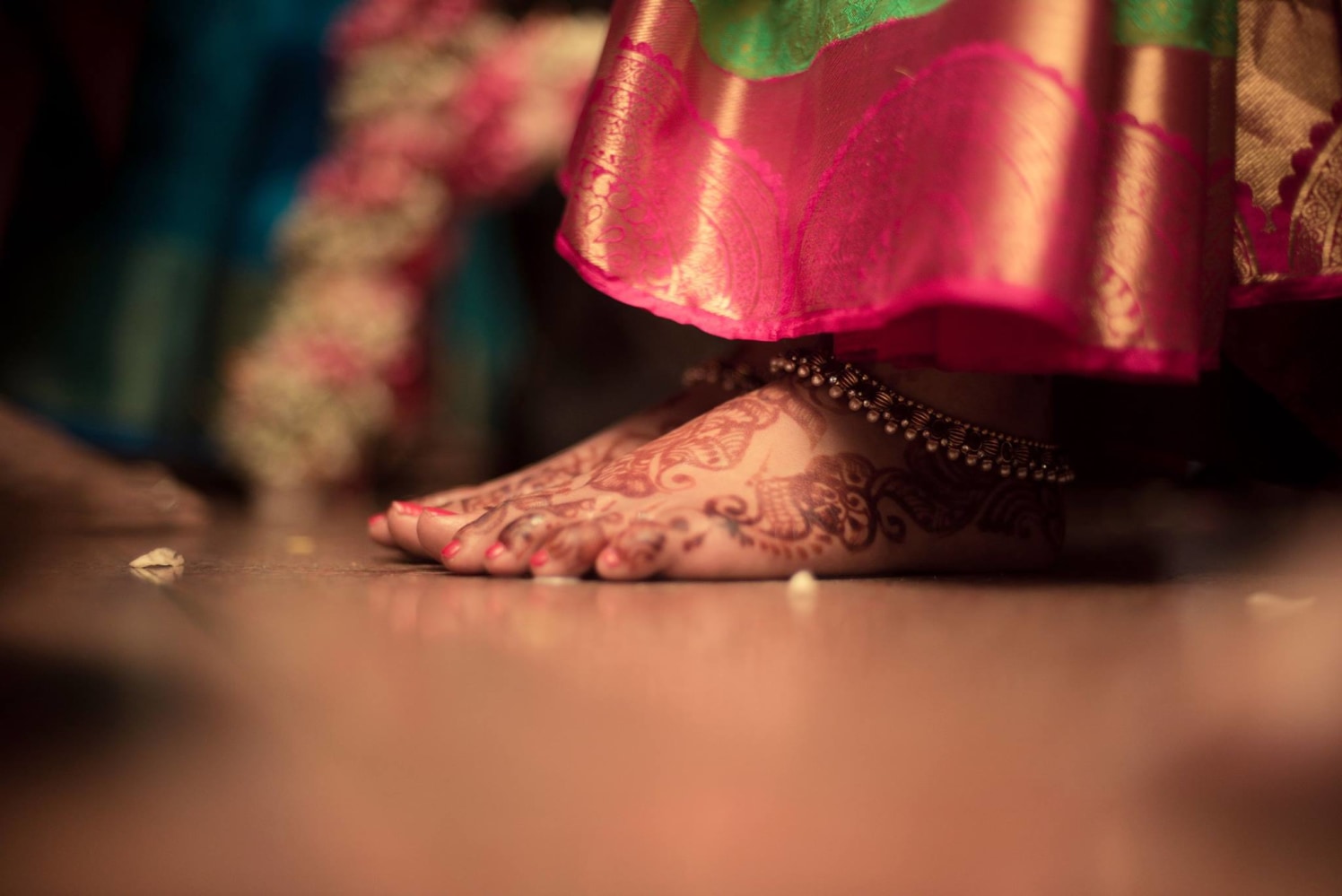 Simple mehendi design by Click n' Cherish Wedding-photography | Weddings Photos & Ideas