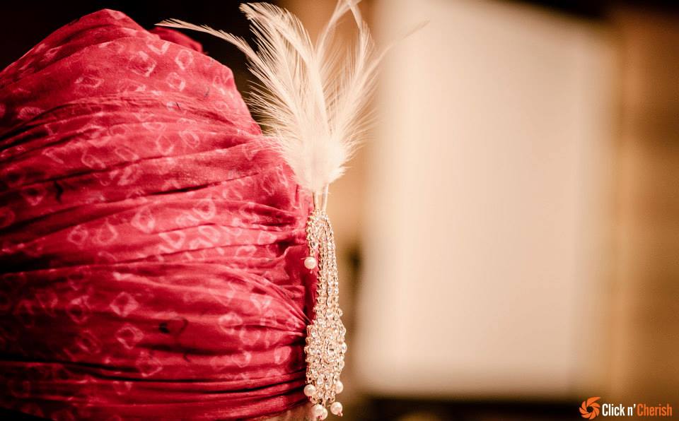 Sparkling diamond kalgi Brooch With Cherry Red Turban by Dushyantha Kumar C Groom-wear-and-accessories | Weddings Photos & Ideas