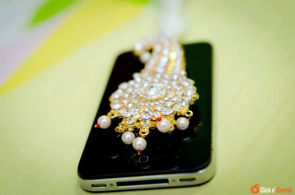 Kalangi Brooch With White Pearls by Dushyantha Kumar C Groom-wear-and-accessories | Weddings Photos & Ideas