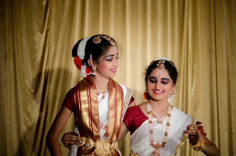 Dance performance by Click n' Cherish Wedding-photography | Weddings Photos & Ideas