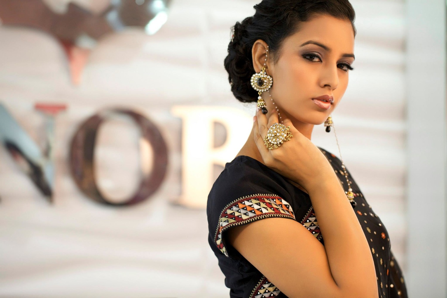 Quintessential glance by Mya Dang Bridal-makeup | Weddings Photos & Ideas