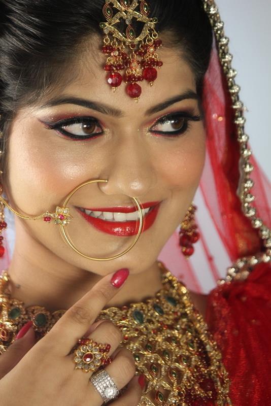 Winsome bridal gape by Aarti Makker professional Makeup Artist Bridal-makeup | Weddings Photos & Ideas