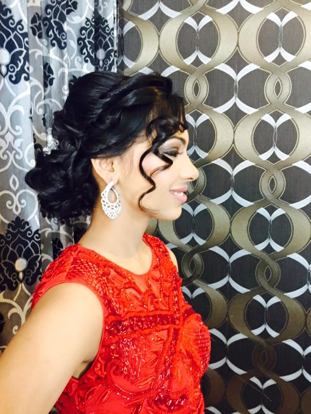 Astonishing facet by Aarti Makker professional Makeup Artist Bridal-makeup | Weddings Photos & Ideas