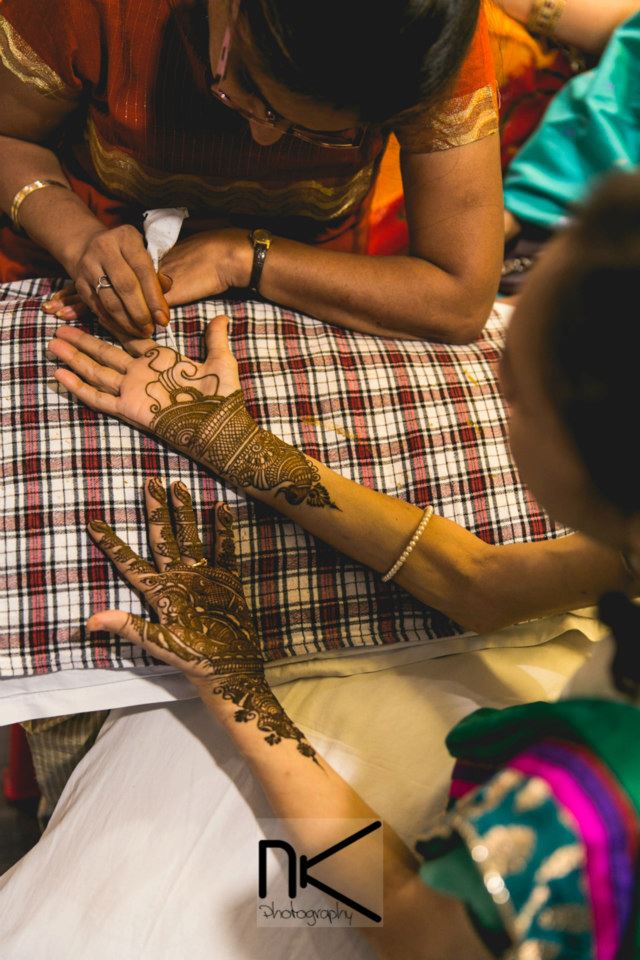 The mehndi ceremony begins in full swing by Nikhil Kapur Photography Wedding-photography | Weddings Photos & Ideas