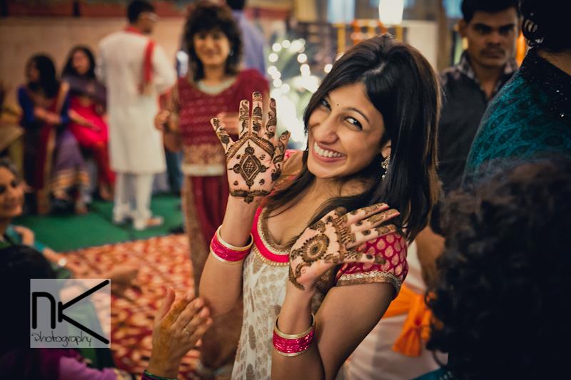 Mehndi and smile - On point by Nikhil Kapur Photography Wedding-photography | Weddings Photos & Ideas