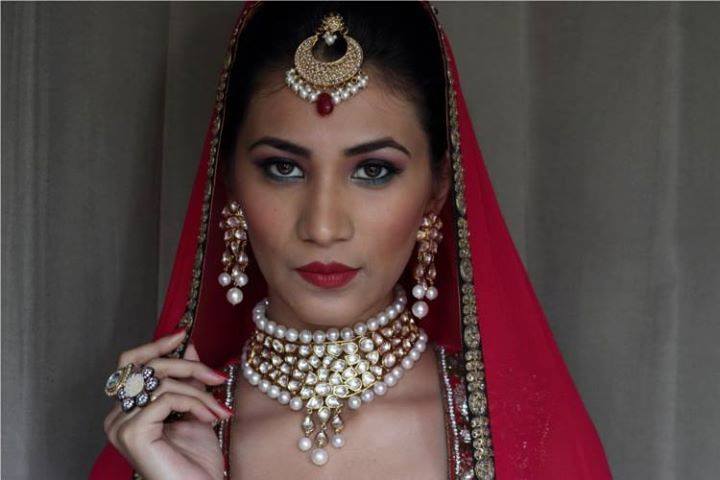 The graceful bride by Nishi Singh Bridal-makeup | Weddings Photos & Ideas