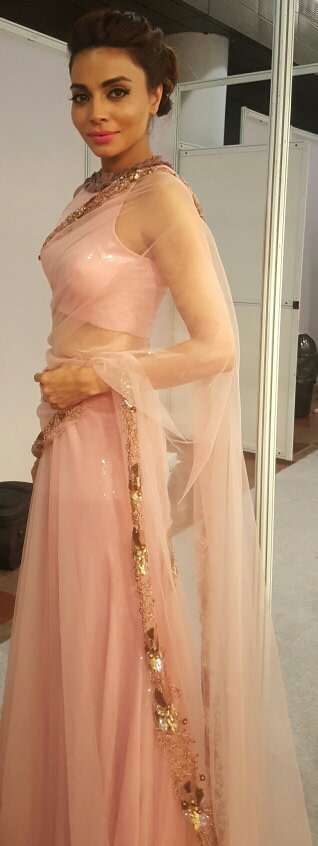 Nude look of a bride by Nishi Singh Bridal-makeup | Weddings Photos & Ideas