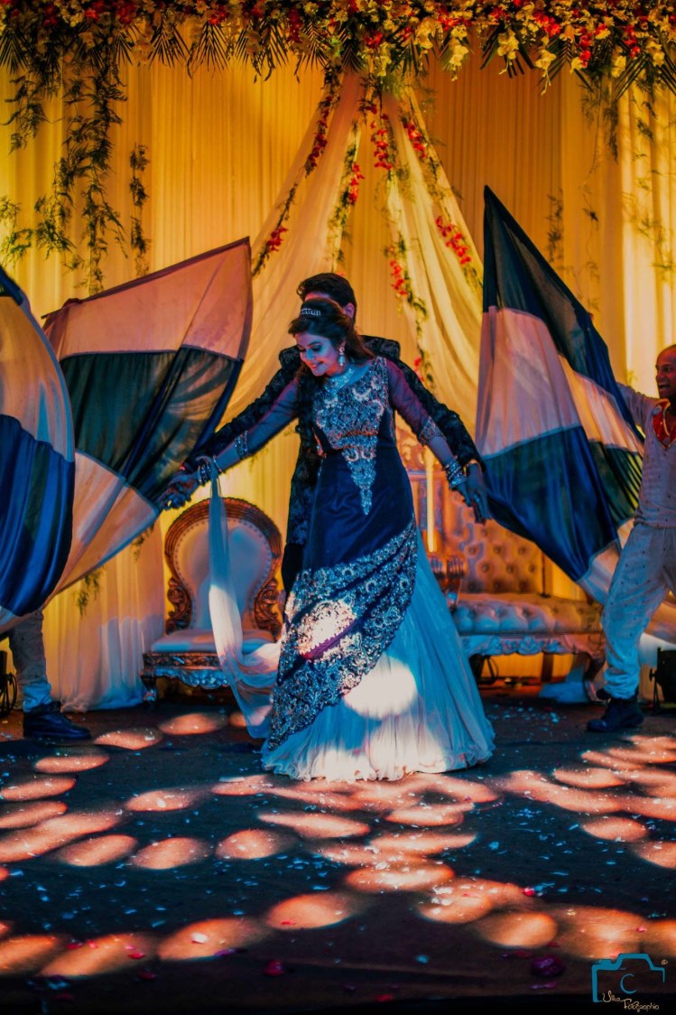 Dancing royal couple by ULike Fotographia Wedding-photography | Weddings Photos & Ideas