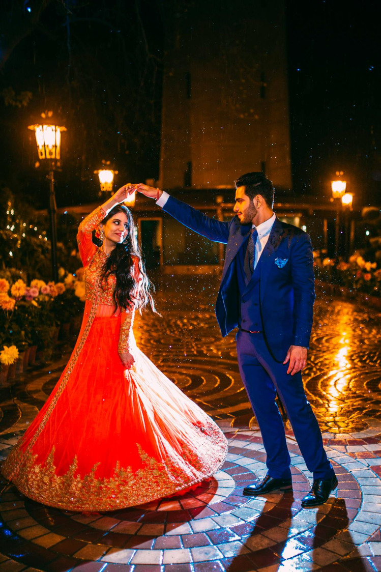 Twirling around by ULike Fotographia Wedding-photography | Weddings Photos & Ideas