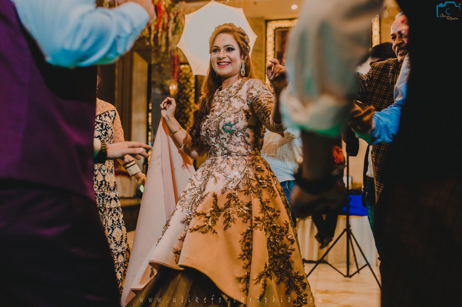 Happy dance by ULike Fotographia Wedding-photography | Weddings Photos & Ideas