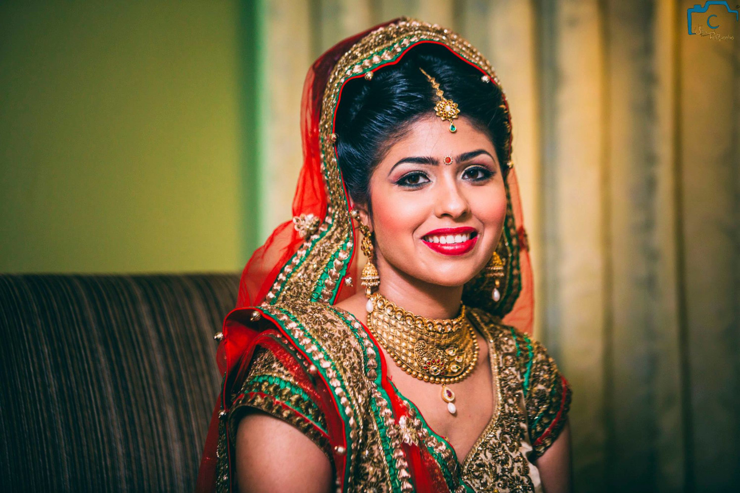 Twinkling face of the bride by ULike Fotographia Wedding-photography | Weddings Photos & Ideas