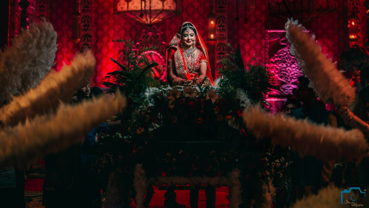 Beauty in the midst of decor by ULike Fotographia Wedding-photography | Weddings Photos & Ideas