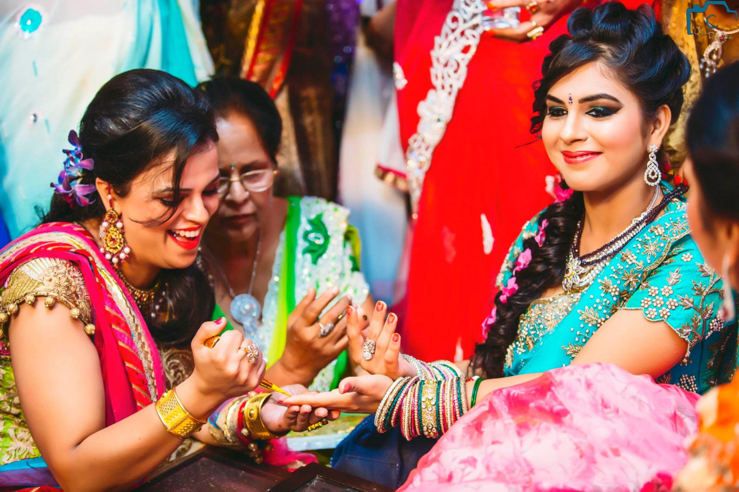 Candid shot captured perfectly by ULike Fotographia Wedding-photography | Weddings Photos & Ideas
