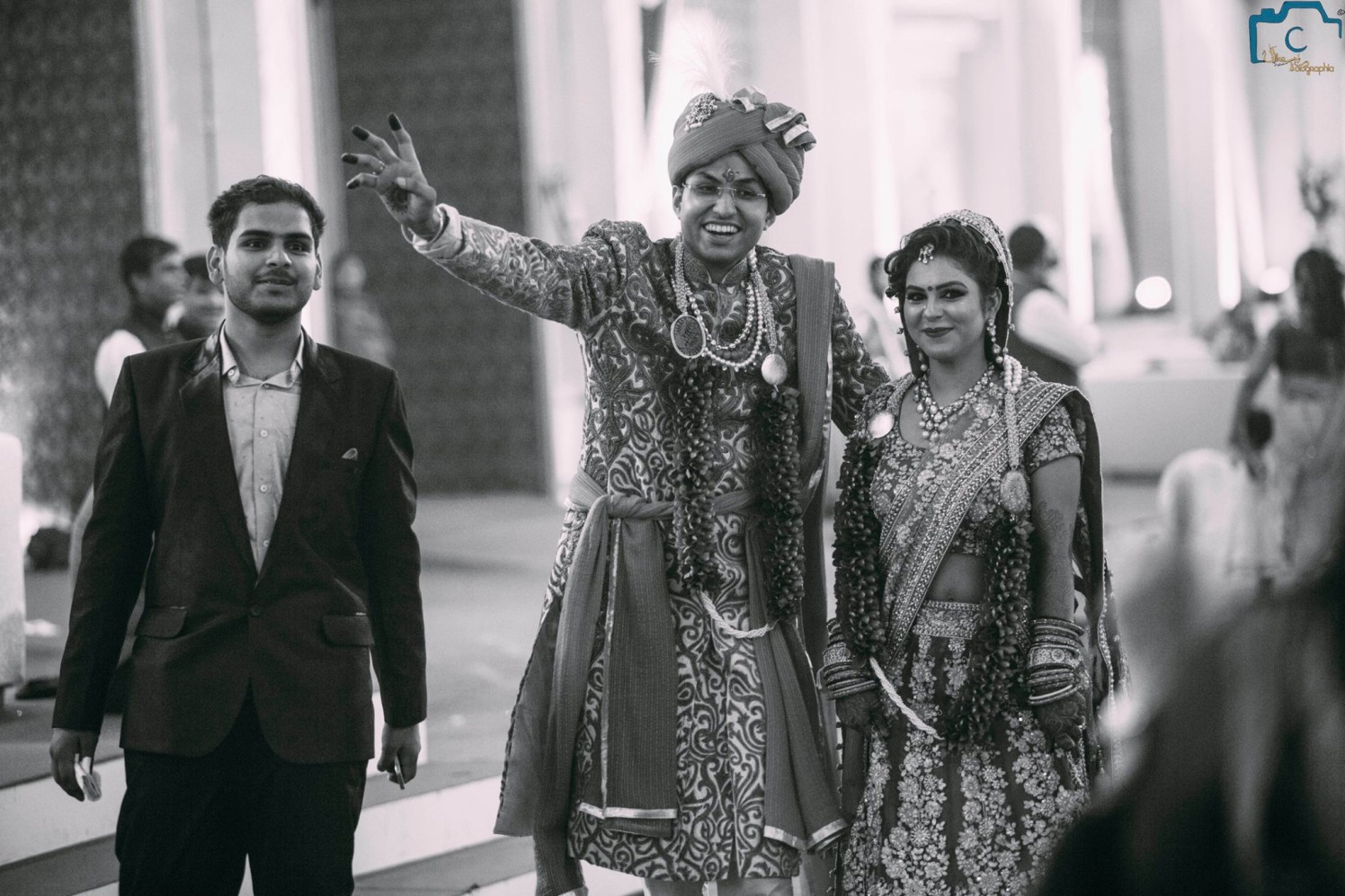 Happily posing by ULike Fotographia Wedding-photography | Weddings Photos & Ideas