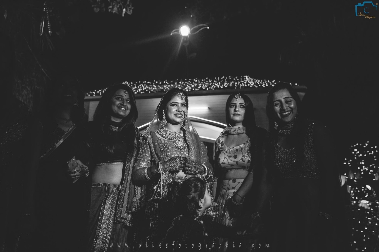 Bride and her girls by ULike Fotographia Wedding-photography | Weddings Photos & Ideas