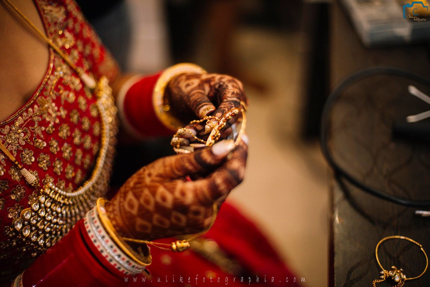 Shiny golden ornaments by ULike Fotographia Wedding-photography | Weddings Photos & Ideas