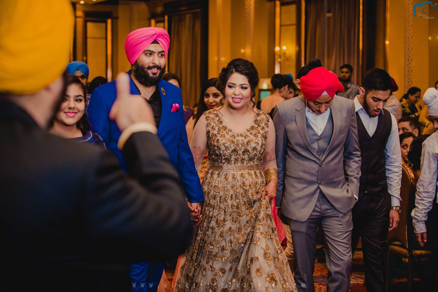 Dazzling golden attire by ULike Fotographia Wedding-photography | Weddings Photos & Ideas