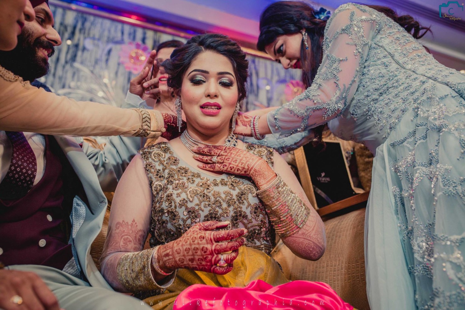 Statement diamond necklace! by ULike Fotographia Wedding-photography | Weddings Photos & Ideas