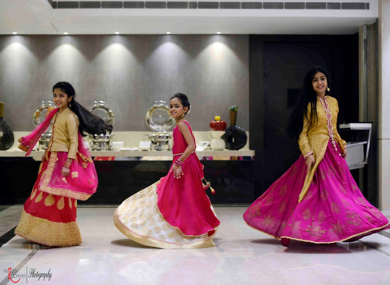 Wedding Guests During Engagement by AKfotography Wedding-photography | Weddings Photos & Ideas