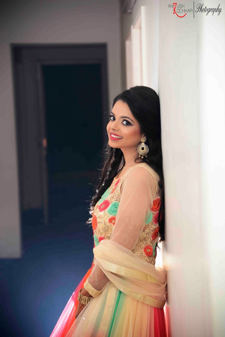 Bride Pose by AKfotography Wedding-photography | Weddings Photos & Ideas