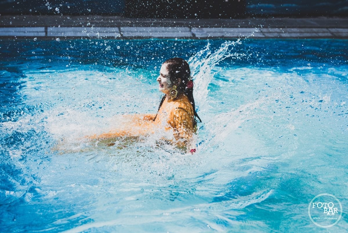 Beauty splash with fun by Fotobar Wedding-photography | Weddings Photos & Ideas