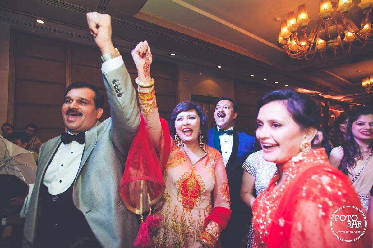 Gleeful guests by Fotobar Wedding-photography | Weddings Photos & Ideas