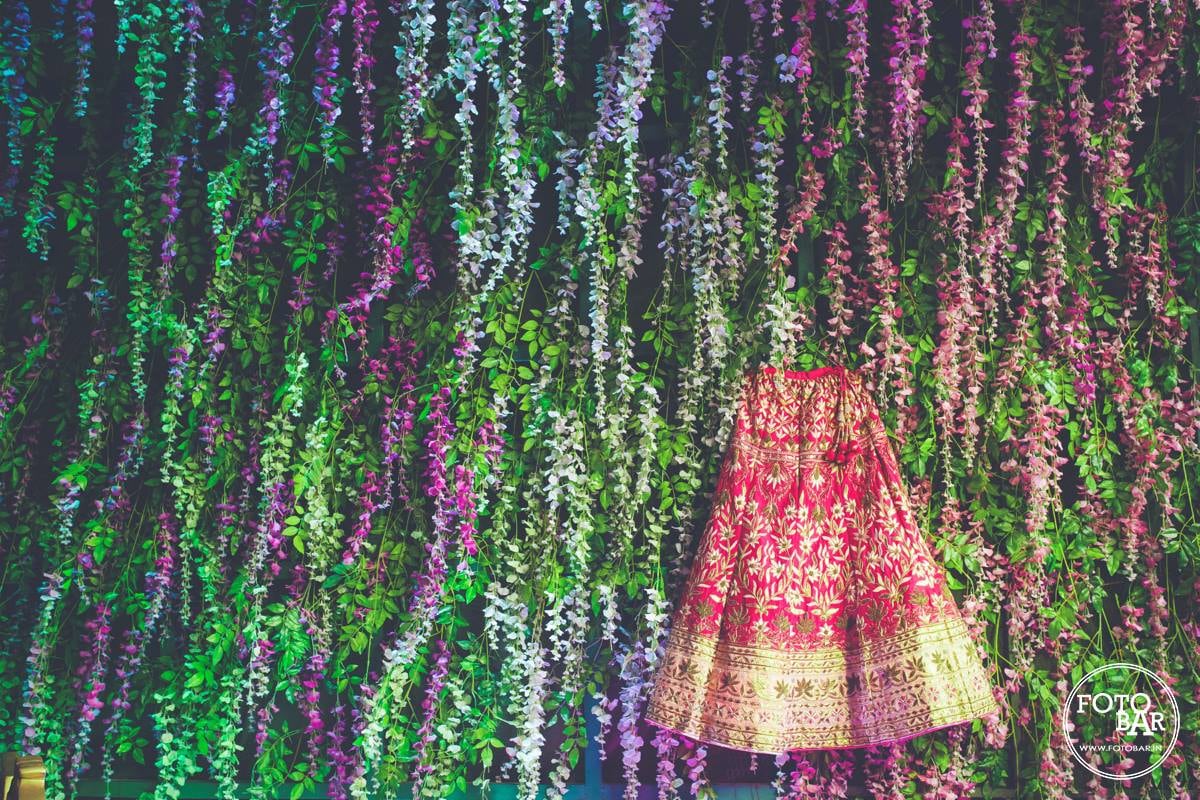 Grotesque charismatic attire by Fotobar Wedding-photography | Weddings Photos & Ideas