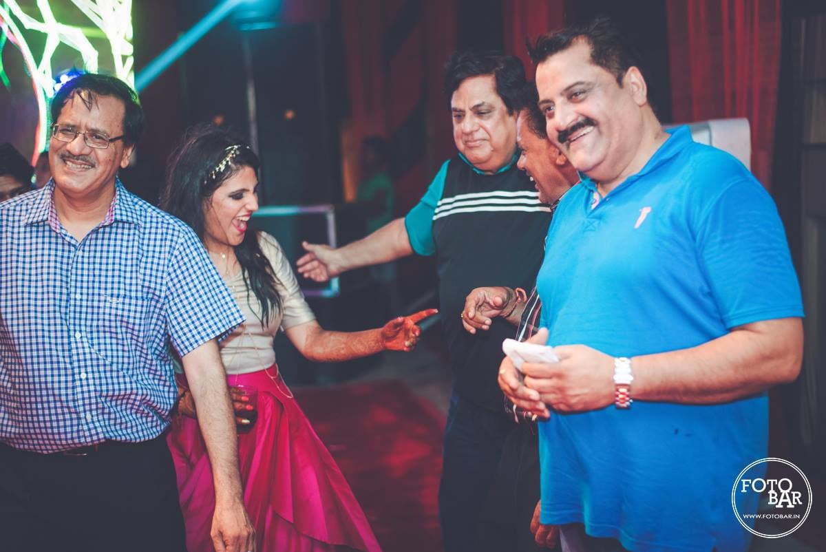 Crazy fun and perky moments by Fotobar Wedding-photography | Weddings Photos & Ideas