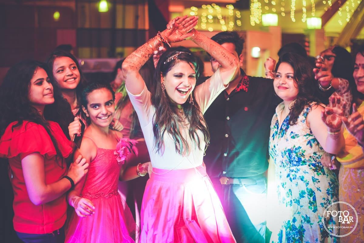 Dance like no one's watching by Fotobar Wedding-photography | Weddings Photos & Ideas