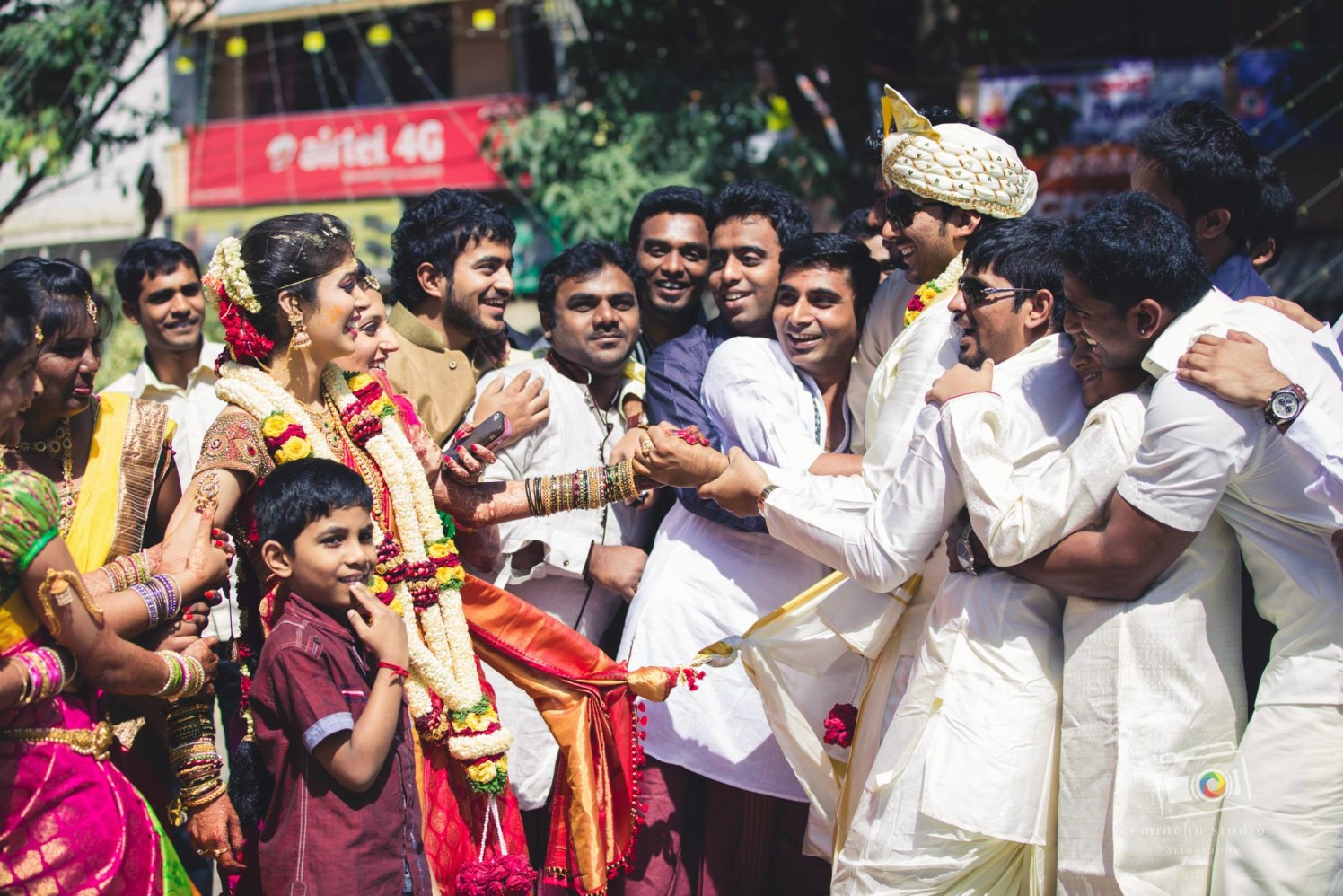 Wedding Guests by Minchu Studio Wedding-photography | Weddings Photos & Ideas