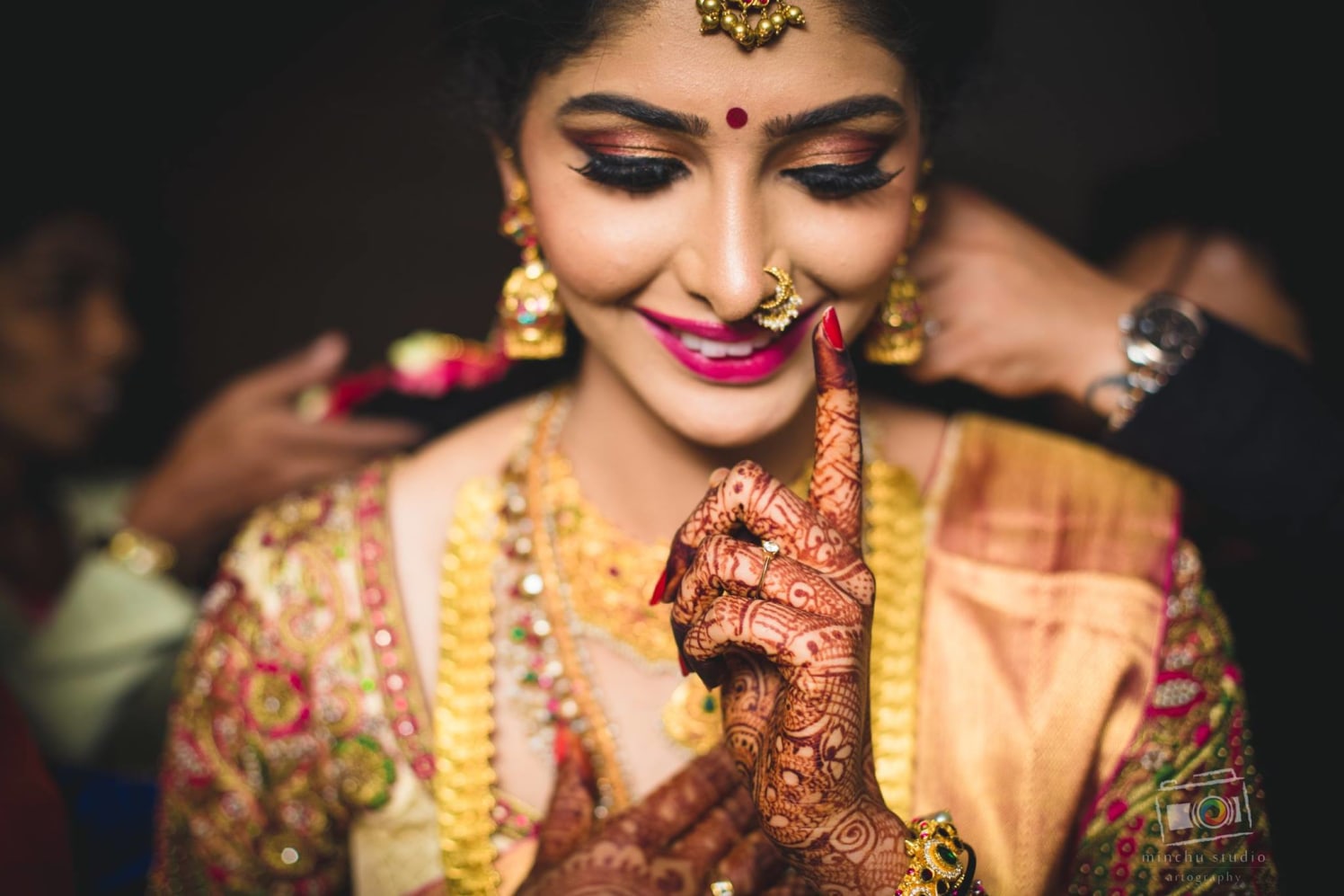 Graceful Bride by Minchu Studio Wedding-photography Bridal-mehendi Bridal-jewellery-and-accessories | Weddings Photos & Ideas