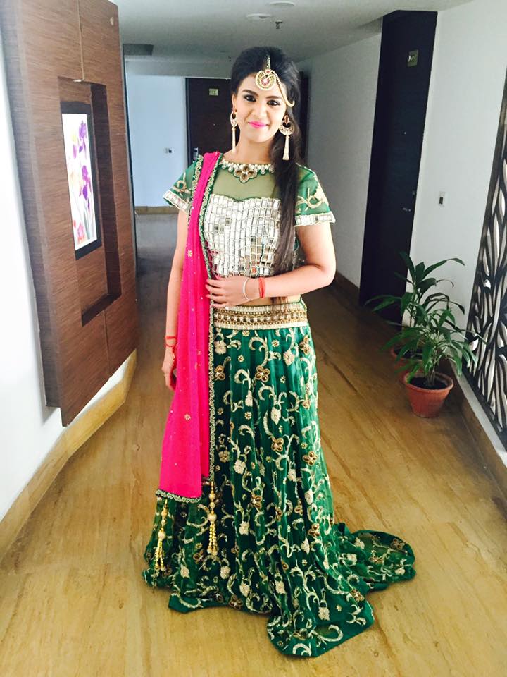 Brides sister has also got to look the best by Reshu Nagpal Bridal-makeup | Weddings Photos & Ideas