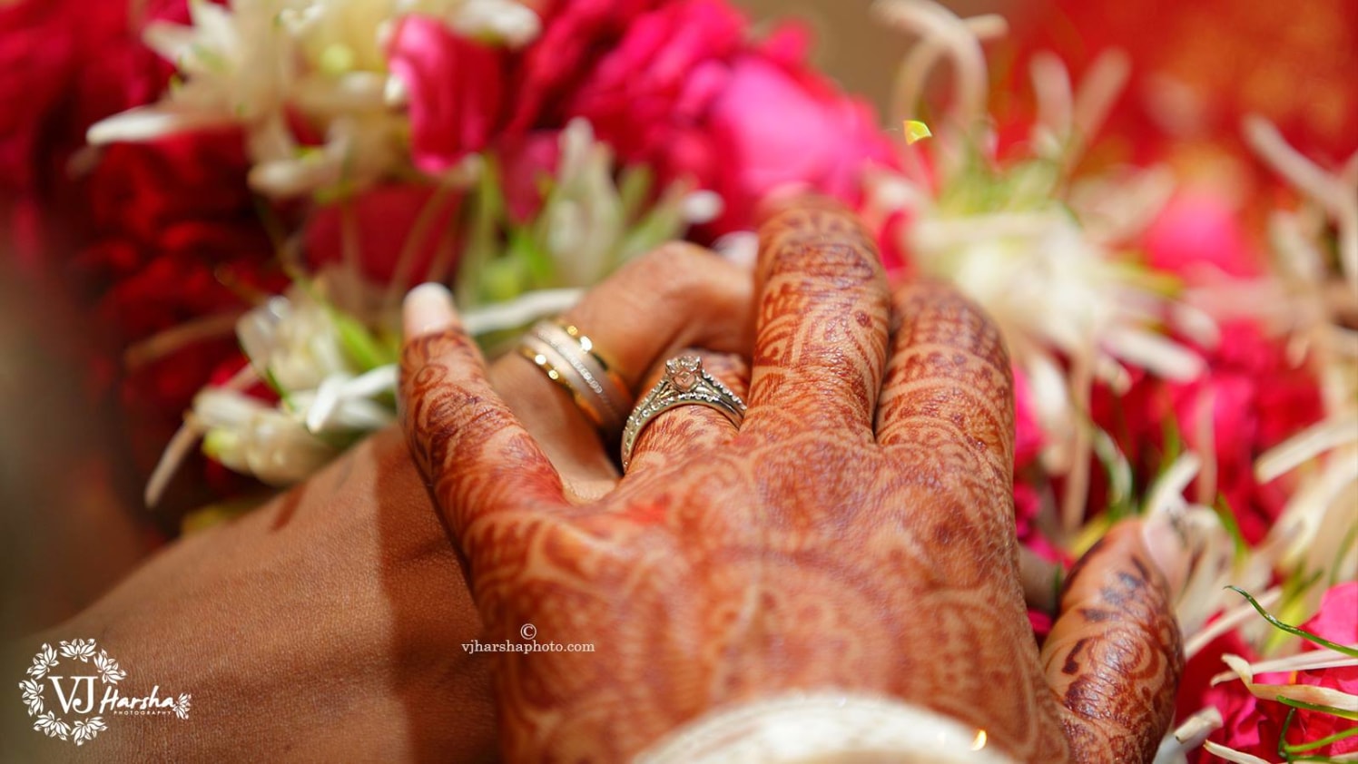 Intricate Henna complimenting the Wedding Ring by Vjharsha Photography Wedding-photography Bridal-jewellery-and-accessories | Weddings Photos & Ideas