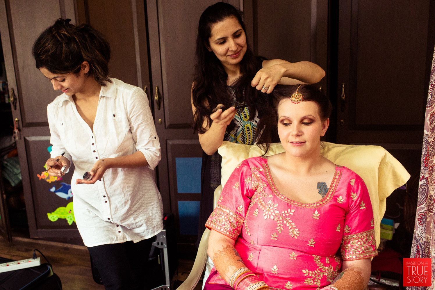 The brides getting ready! by Manas Saran Photography Wedding-photography | Weddings Photos & Ideas