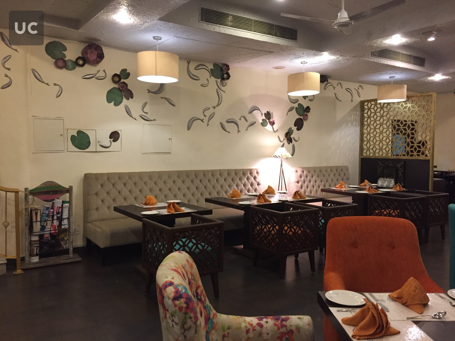 Formal retro style restaurant by Designwise Interiors Modern | Interior Design Photos & Ideas