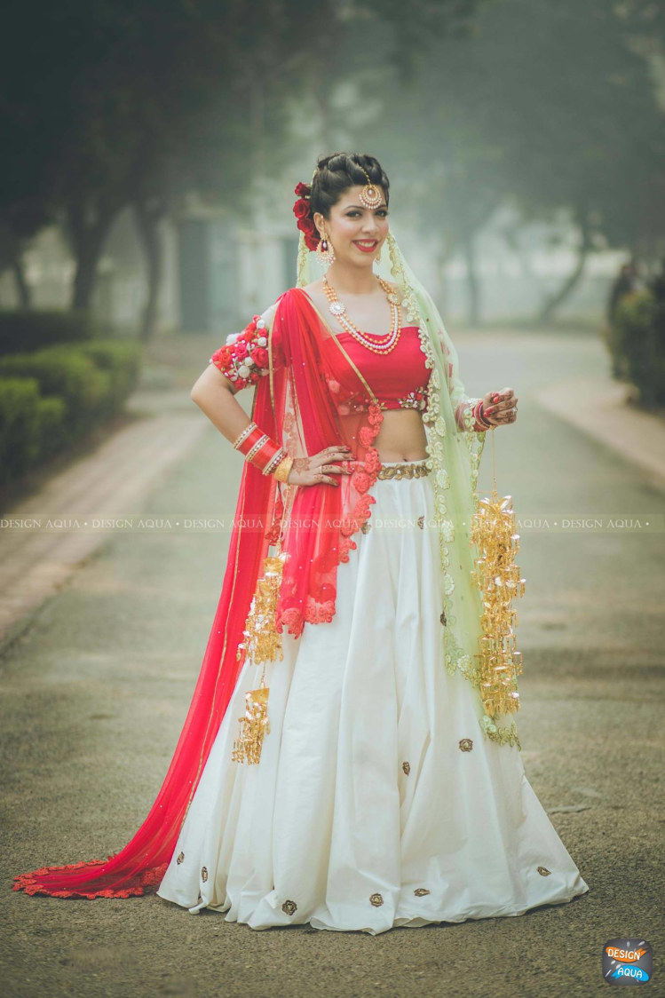 Enthralling Glimpse Of The Bride by Design Aqua Wedding-photography Wedding-dresses | Weddings Photos & Ideas