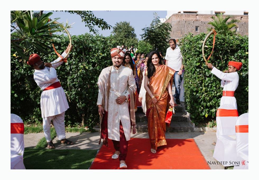 Off White Intricate Designed Sherwani Wih Maroon Chudidaar Completing Its Look By Golden Stole And Matching Turban by Navdeep Soni Wedding-photography Groom-wear-and-accessories | Weddings Photos & Ideas