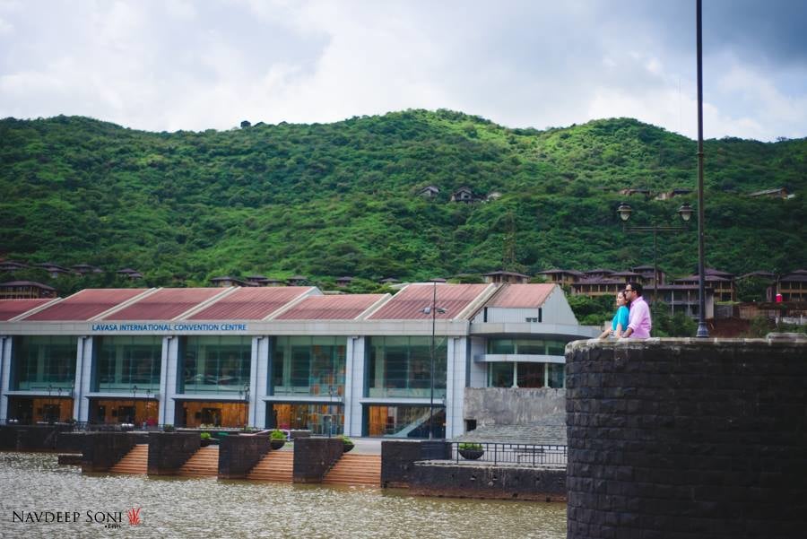 The Hill Station Themed Pre-Wedding Shoot In The Scenic Beauty Of Lavasa by Navdeep Soni Wedding-photography | Weddings Photos & Ideas