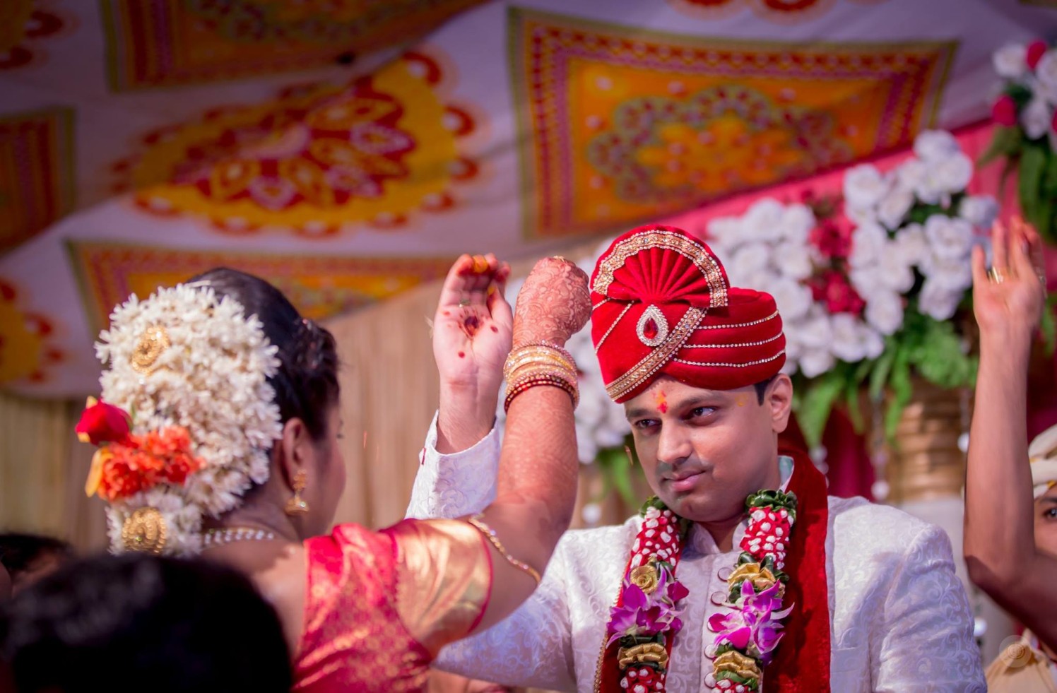 In the middle of the tradition! by Fahim Sayed Wedding-photography | Weddings Photos & Ideas