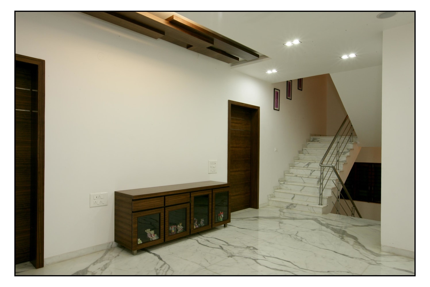 The Regal Staircase by RS Design Indoor-spaces Modern | Interior Design Photos & Ideas