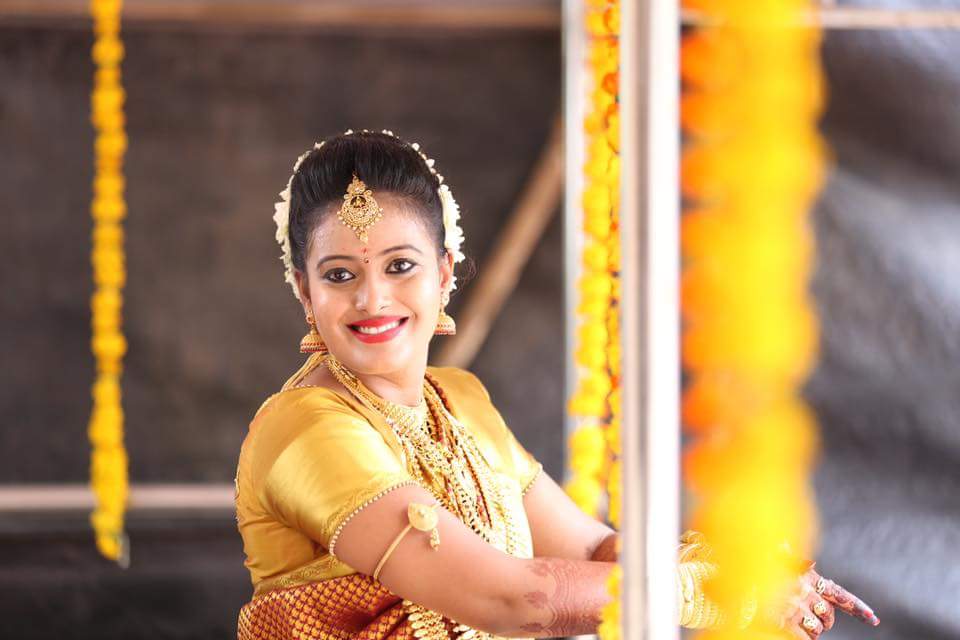 Fabulous maquillage by Deepika Dhambeer Bridal-makeup | Weddings Photos & Ideas