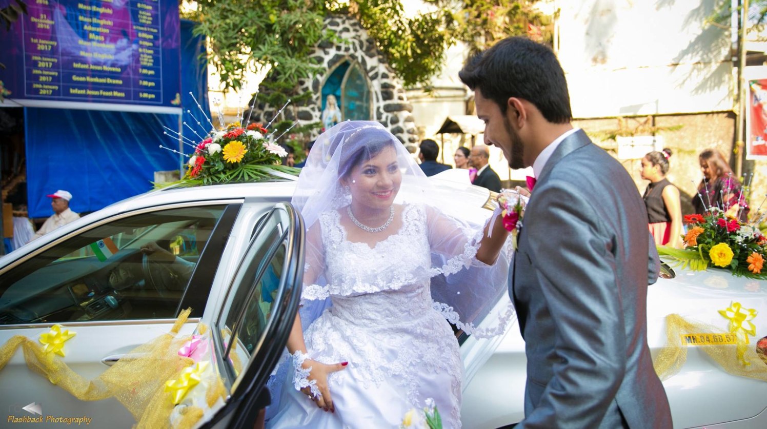Bride Making a Grand Entry for Her Wedding Day by Lloyd Bangera Wedding-photography | Weddings Photos & Ideas