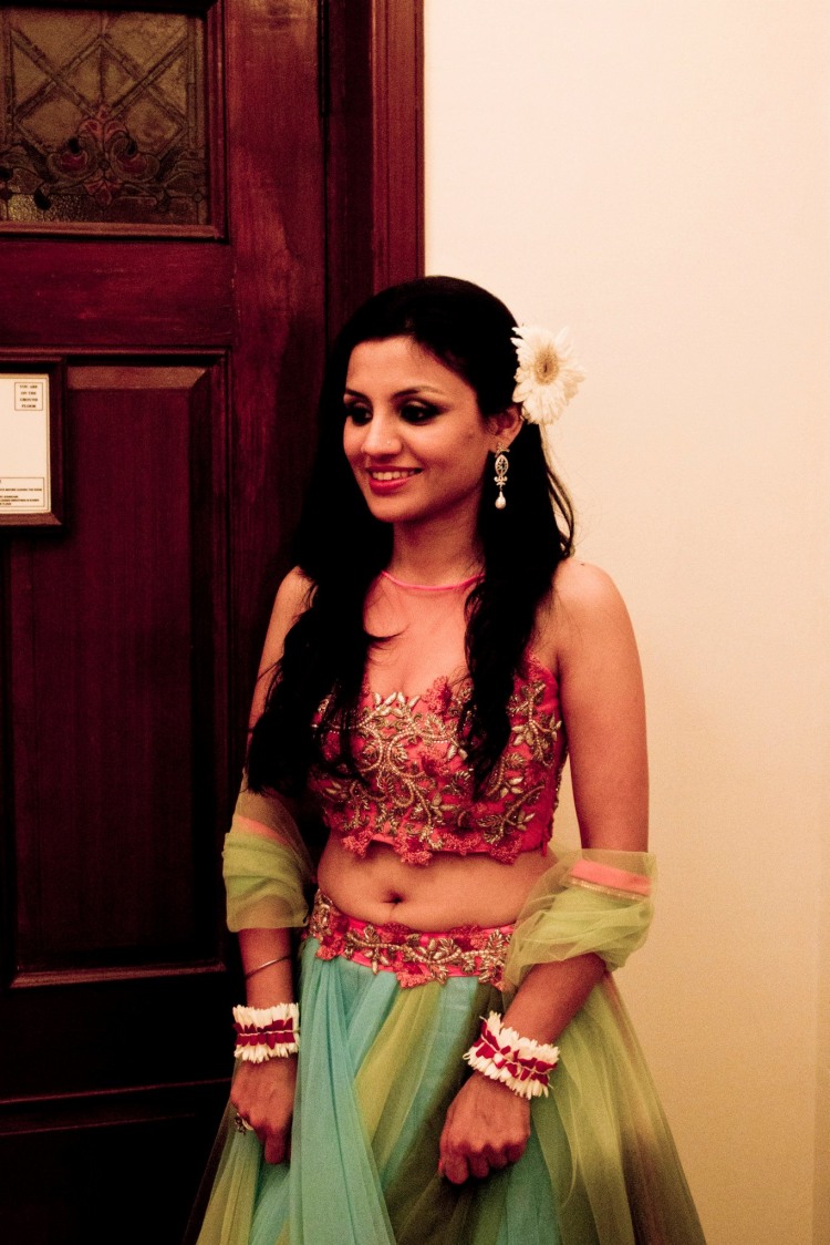 Flower to finish the look for this bride by Anjum Wedding-photography | Weddings Photos & Ideas