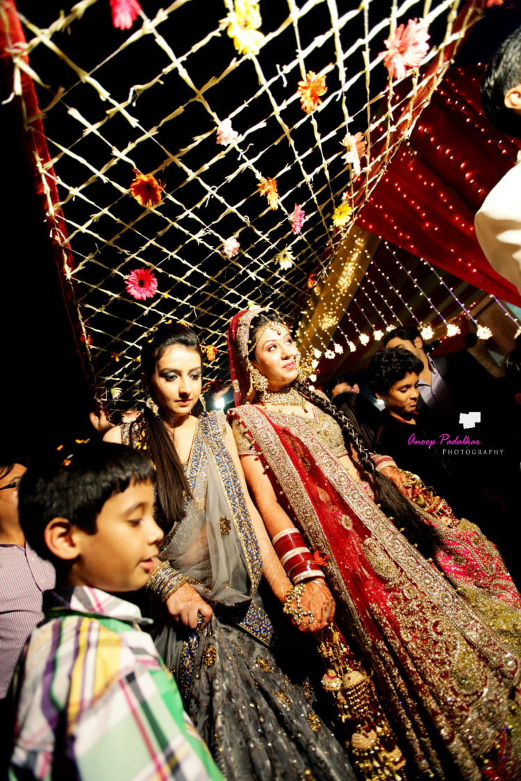 Sister duties by Wedding Krafter Wedding-photography | Weddings Photos & Ideas