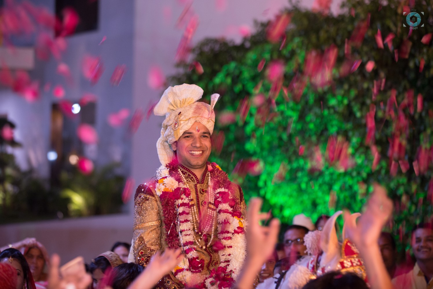 Thrilled In Happiness by Anant Mishra Wedding-photography Groom-wear-and-accessories | Weddings Photos & Ideas