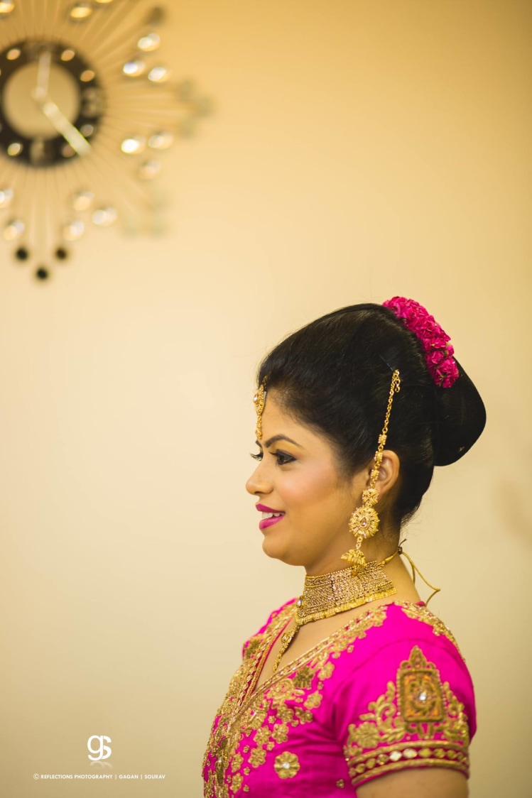 Elegant Bun Hairdo For the Wedding Day by Sourav Samanta Wedding-photography Bridal-jewellery-and-accessories Wedding-hairstyles | Weddings Photos & Ideas