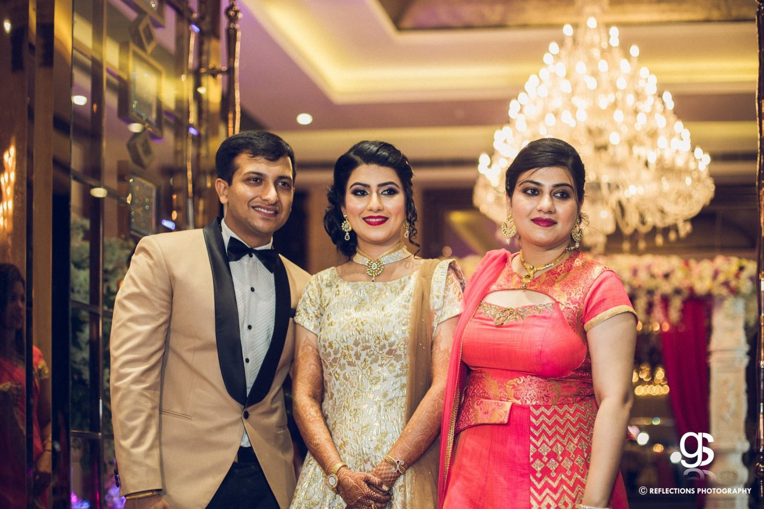 Strike a pose! by Reflections Photography Wedding-photography | Weddings Photos & Ideas